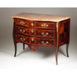 A D. José (1750-1777)/ D. Maria (1777-1816) commode Rosewood Marquetry decoration Serpentine front