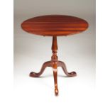 A tripod table Rosewood Round tilt-top 19th century 69x72 cm
