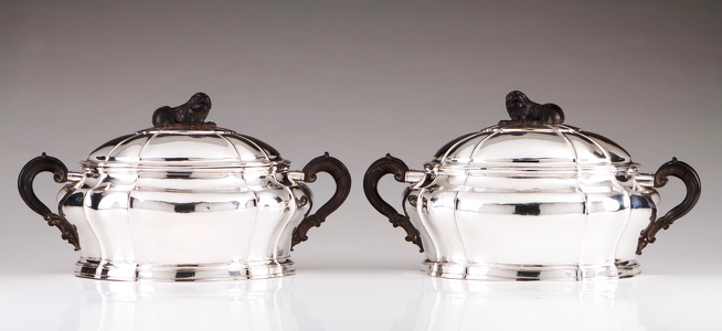 An extremely rare pair of large D.João V (1706-1750) tureens Brazilian silver, Rio de Janeiro,