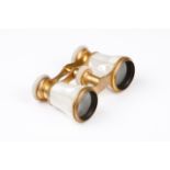 Theater Binoculars Brass and mother of pearl Marked J.J. Ribeiro Cª, Lisboa 19th century 6x10 cm