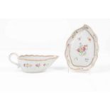 A sauce boat with dish Chinese export porcelain Polychrome Famille Rose decoration with floral