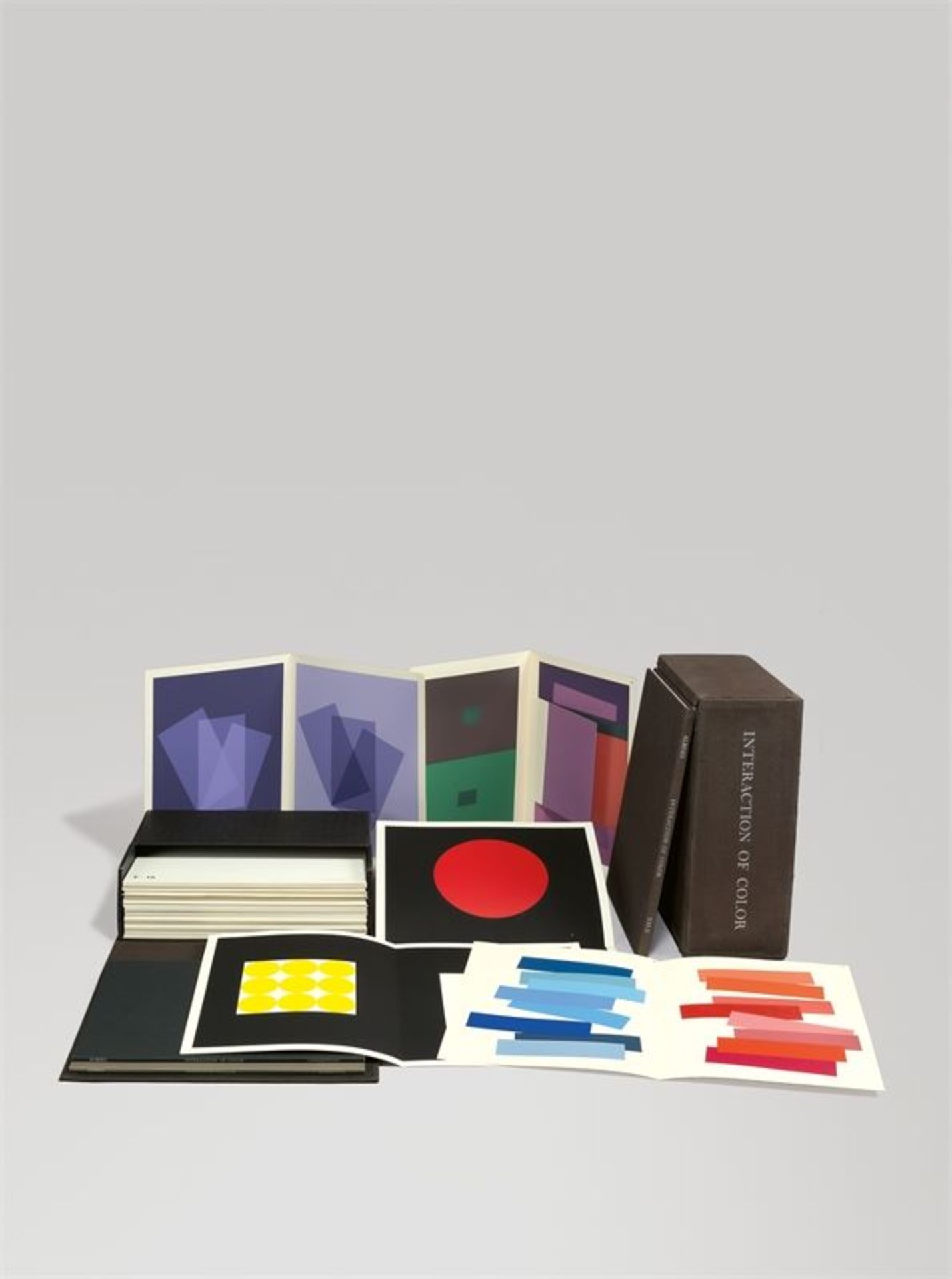 Josef Albers (Bottrop 1888 – 1976 New Haven)„Interaction of Color“. 1963Original-Schuber, enthaltend