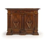 CREDENZA IN LEGNO DI NOCE, XVIII-XIX SECOLO