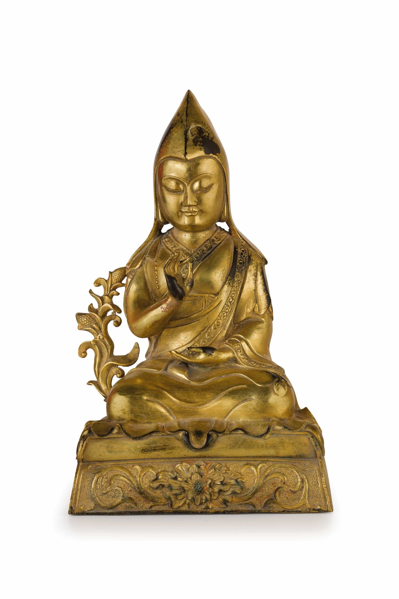 FIGURA DI LAMA SEDUTO IN BRONZO DORATO, CINA, XIX SECOLO