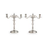 SET DI CANDELABRI IN ARGENTO, LONDRA, 1914, ORAFO CRICHTON BROS.