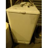 Hotpoint WTML 79 top loading washing machine