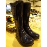 Pair of navy blue Croc wellington boots size 7