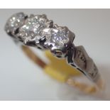 18ct gold and platinum vintage three stone diamond ring size M