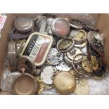 Tray of mixed pocket and wristwatch movements and cases