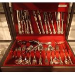 Wooden cased canteen of Oneida silver plated cutlery