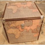 Map of the world trunk 46 cm square