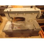 Singer electrical sewing machine and carry case