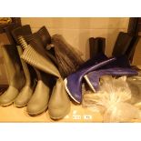 Selection of new Dunlop Wellington boots in green ( various sizes )