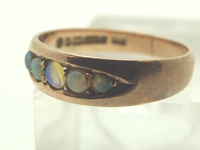 9ct gold gypsy set opal ring 2g size M