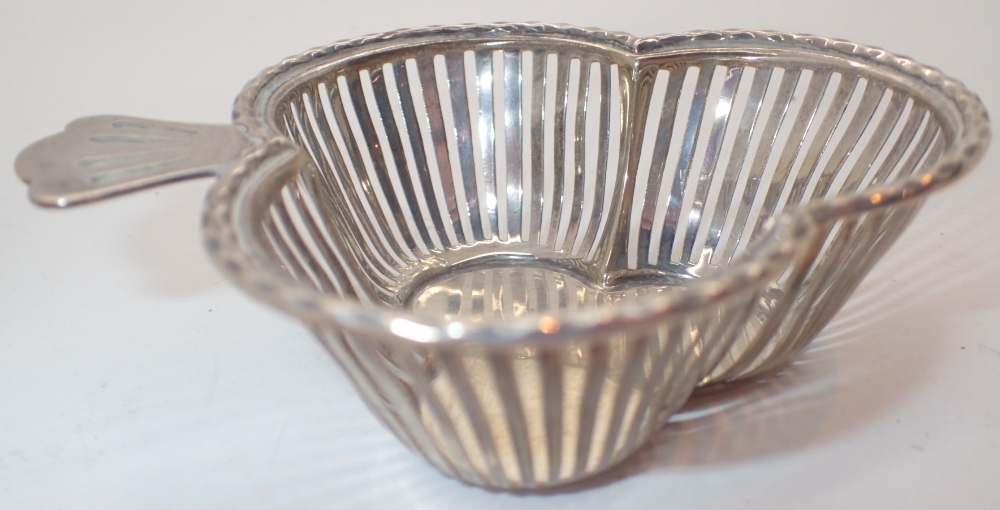 Hallmarked silver trefoil dish with handle assay Birmingham 1911