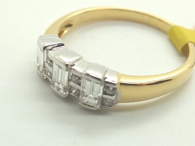 18ct gold fancy 0.75ct emerald cut diamond three stone ring size S E VVS RRP £3500.