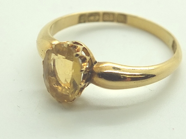 18ct yellow gold citrine set ring size L 2.