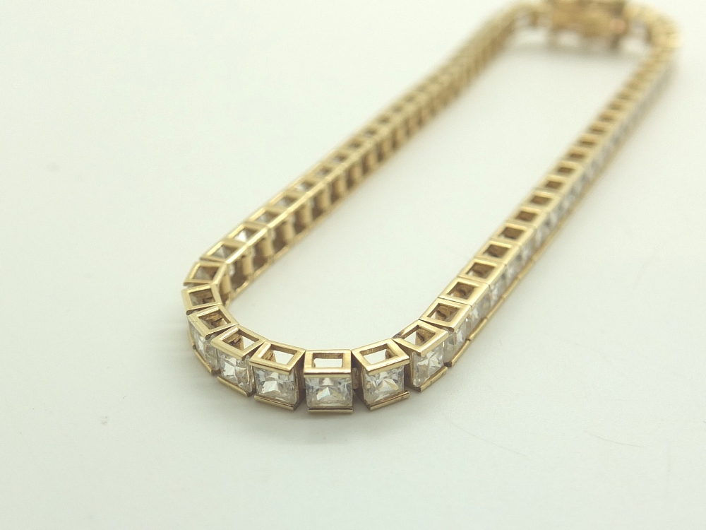 14ct gold stone set tennis bracelet RRP £600.