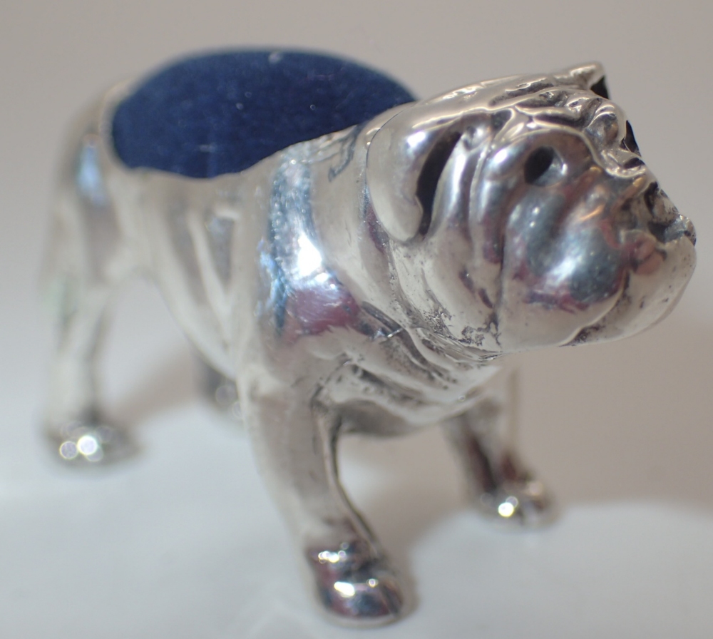 925 silver Bulldog pin cushion L: 3 cm