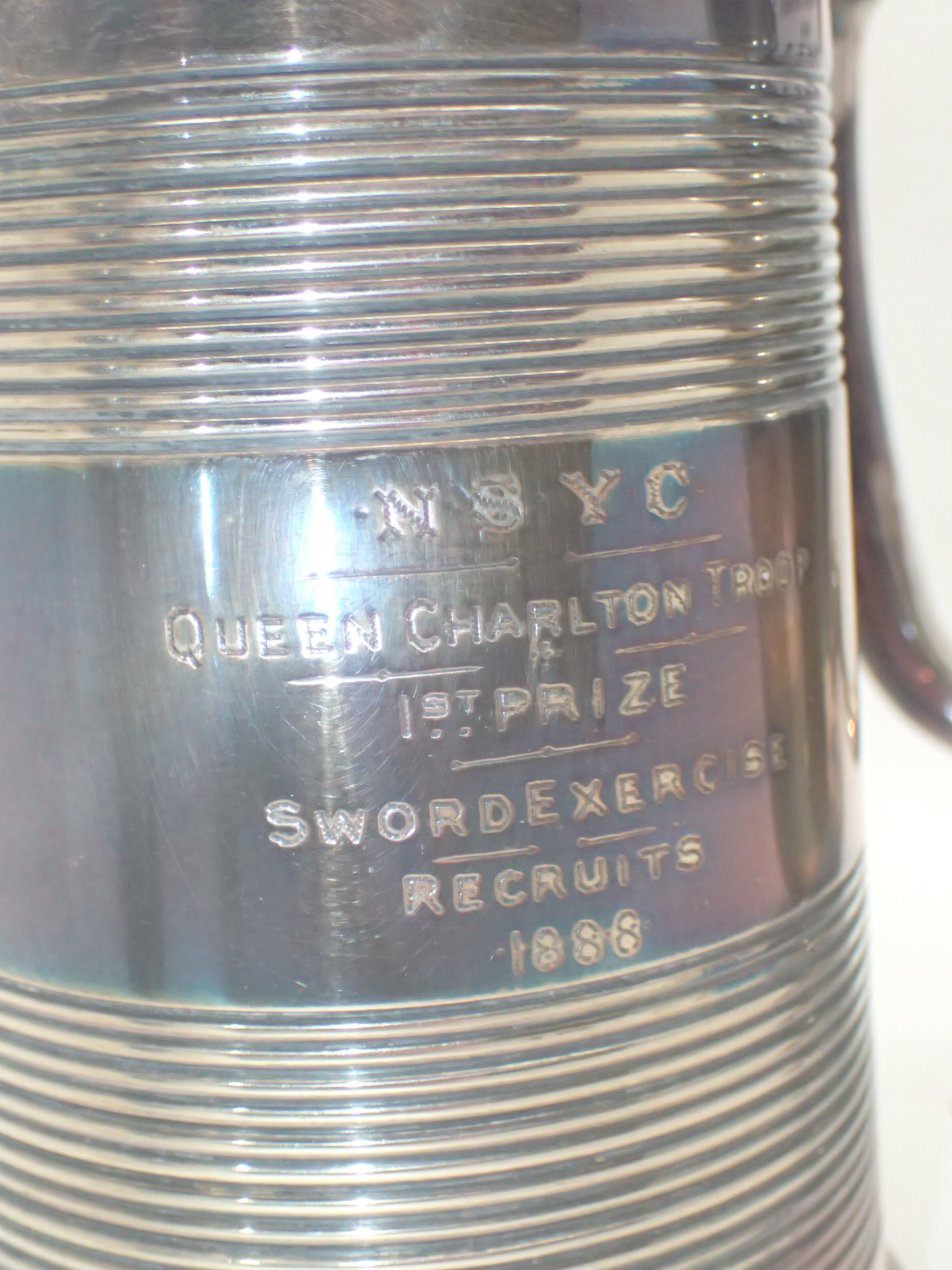 Four silver plated military related tankards attributed to Captain EA Packe MBE DFC Trooper - Bild 3 aus 4