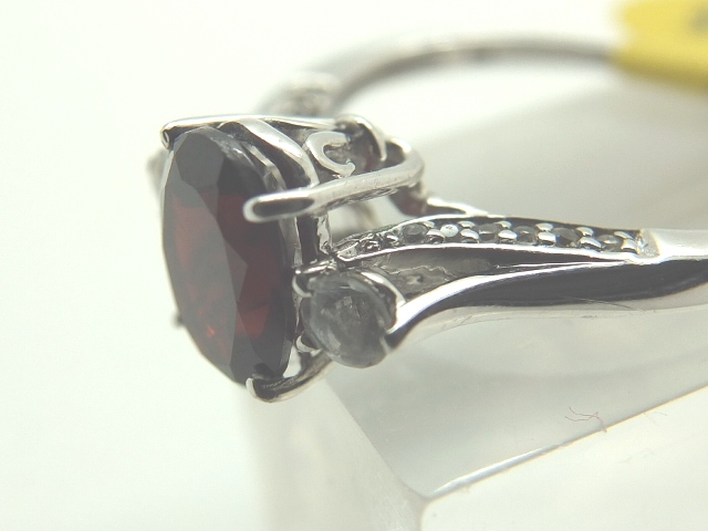 925 silver red and white stone ring size U