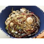 Hat box of mixed costume jewellery