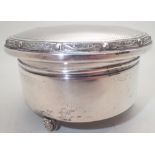 Silver jewellery box Birmingham 1970 with engine turned lid on three flower head feet 194g