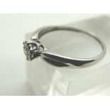 9ct white gold ring with diamond size L