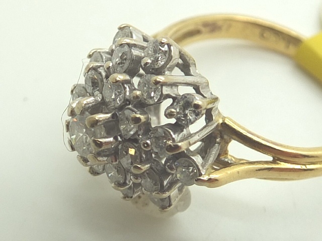 18ct gold 1.00ct diamond cluster ring size J/K RRP £1800.