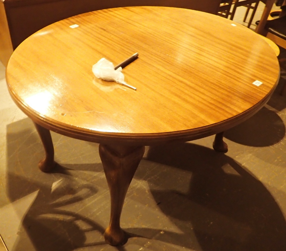 Edwardian mahogany wind out dining table