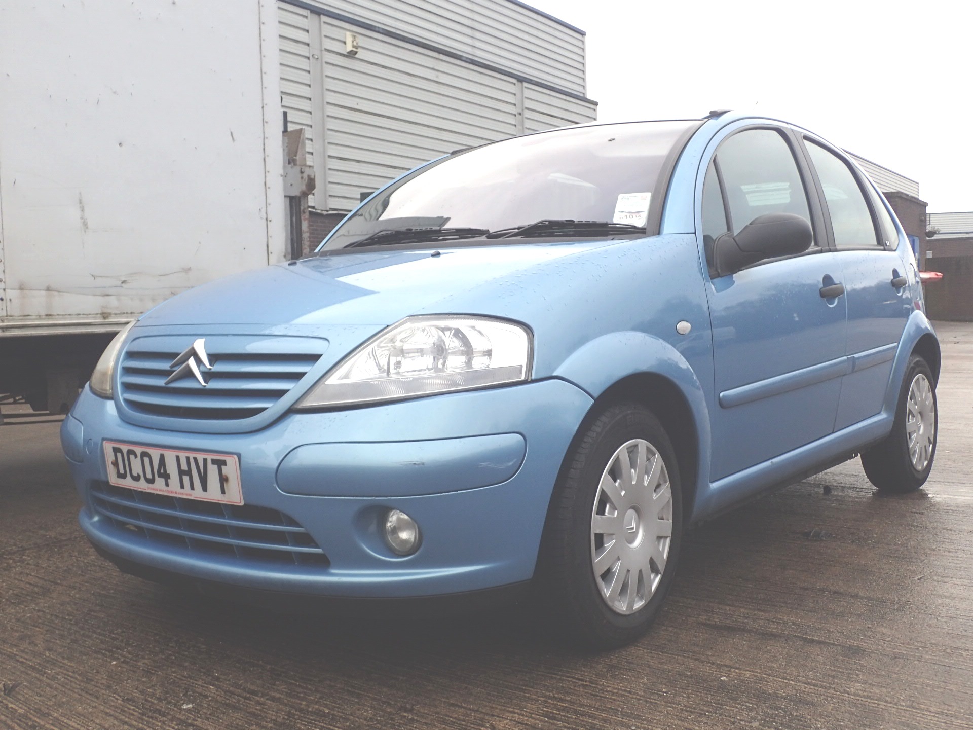 Citroen C3 SX petrol five door hatchback in blue, 1360cc 72.