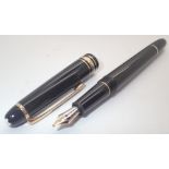 Mont Blanc fountain pen with 14ct gold nib classique with piston converter