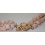 Coral necklace with 14K stamped fastener L: 40 cm CONDITION REPORT: This item is