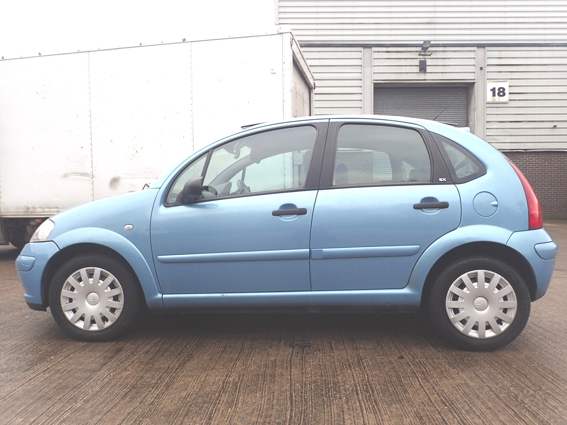 Citroen C3 SX petrol five door hatchback in blue, 1360cc 72. - Image 4 of 4