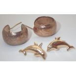 Two pairs of 9ct gold earrings 3.