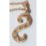 Two 9ct gold chains and a 9ct gold S pendant 4.