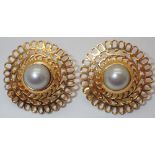 14ct gold genuine grey pearl pattern clip on earrings copyright 1993 Metropolitan Museum of Art