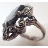 Silver onyx ring size L