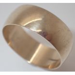 9ct gold band ring size T