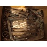 Twenty five piece combination metric spanners ranging from 7 to 32 mm