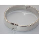 Sterling silver solid hinged bangle