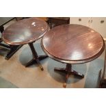 Pair of circular single pedestal wooden pub tables D: 66 cm