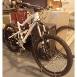 Santa Cruz nomad bike 2012 edition white colour with dropper seat full suspension and hydraulic