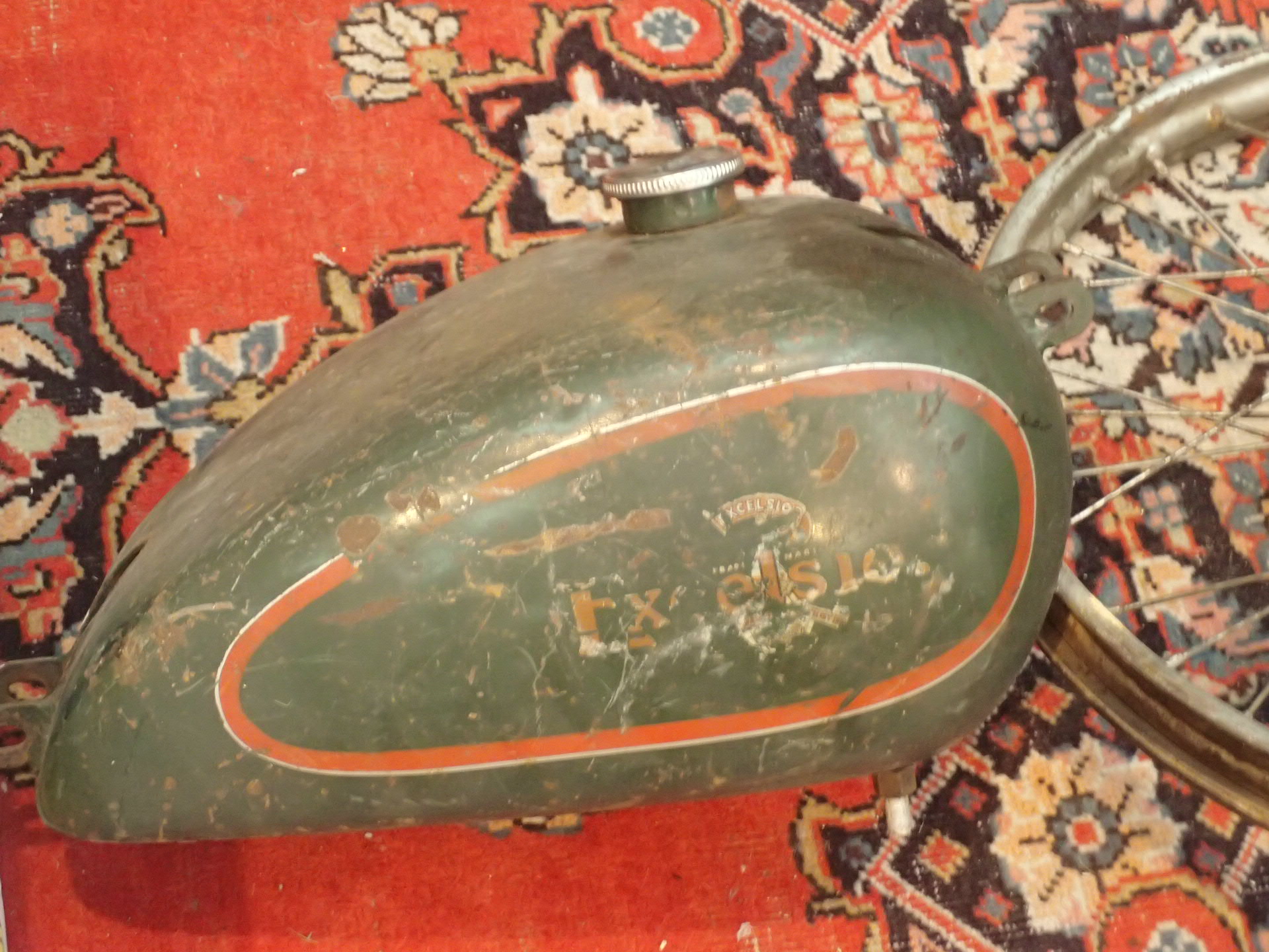 Parts from 1950s 98 cc Excelsior motorbike frame two wheels fuel tank and engine parts - Image 5 of 6