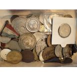 Mixed UK and world coins including silver examples