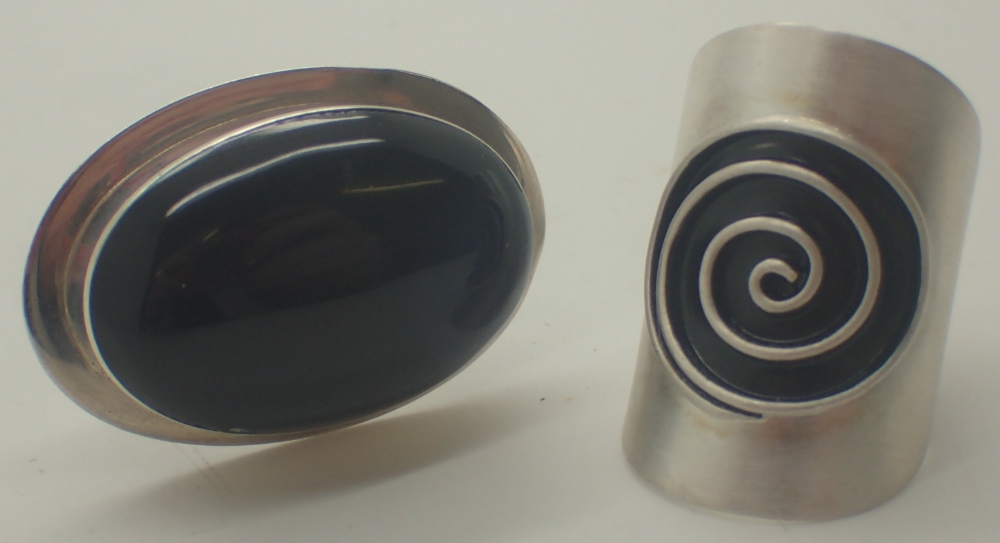 Two 925 silver rings