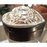 Hallmarked silver topped heart shaped trinket box hallmarked London 1986