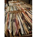 Approximately 500 mixed singles mostly good condition