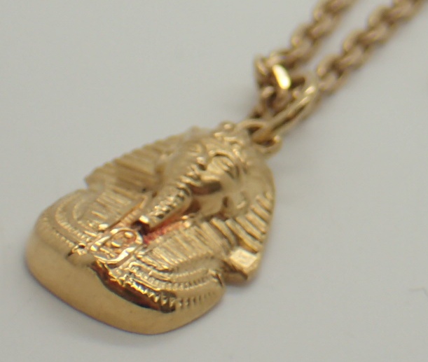 18ct gold chain L: 45 cm and a yellow metal pendant chain 7.