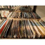 Approximately 500 mixed singles mostly good condition